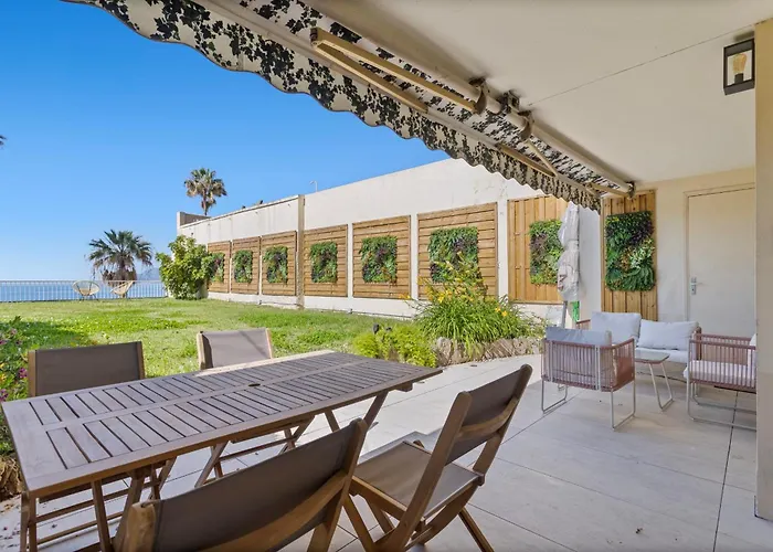 Ref 2004 - Cannes - Sea View Apartment For Rent